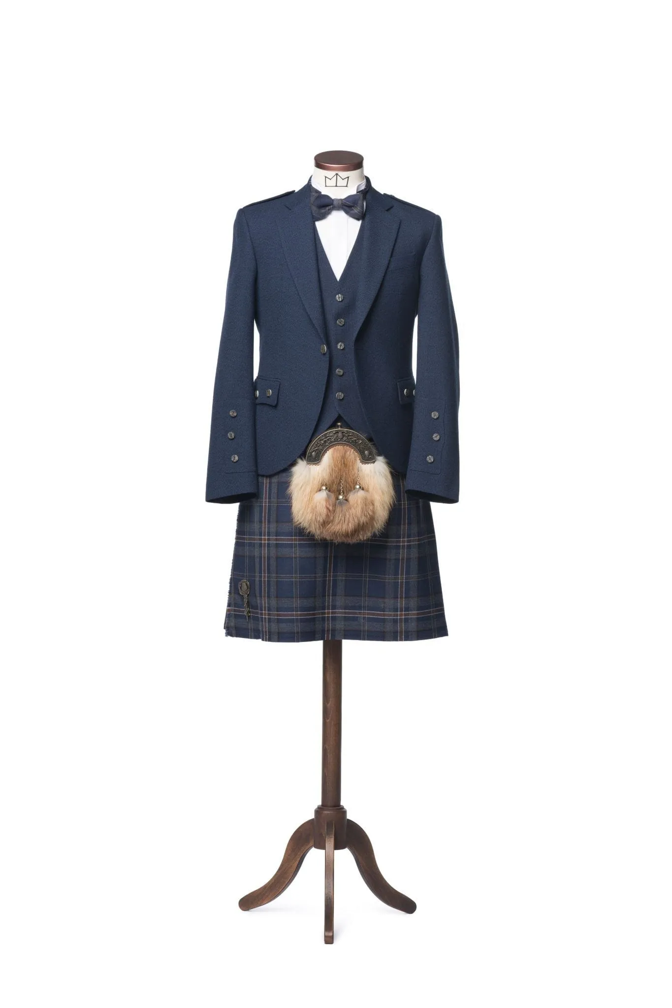 Arran Navy Tweed Kilt Outfit