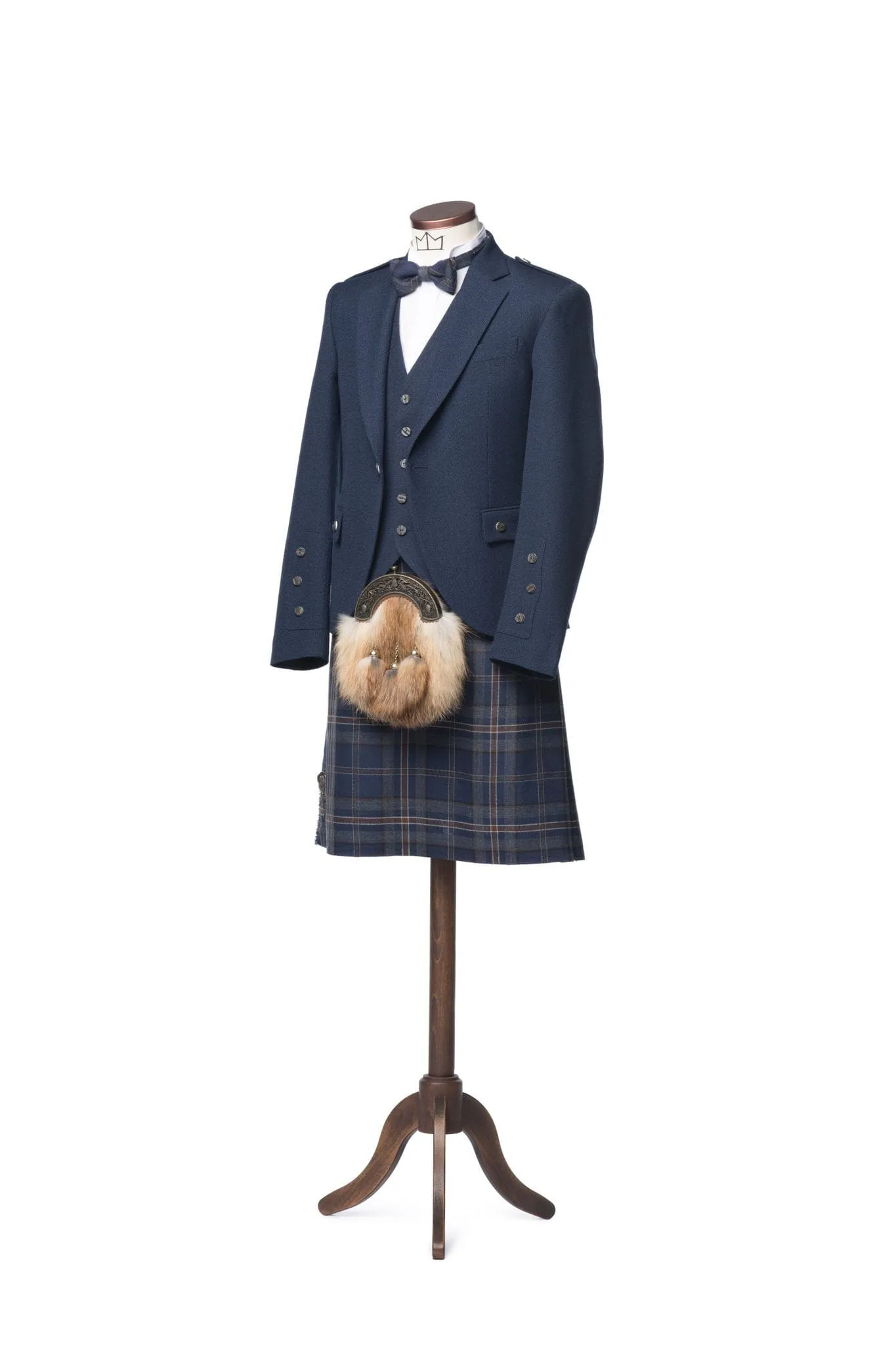 Arran Navy Tweed Kilt Outfit