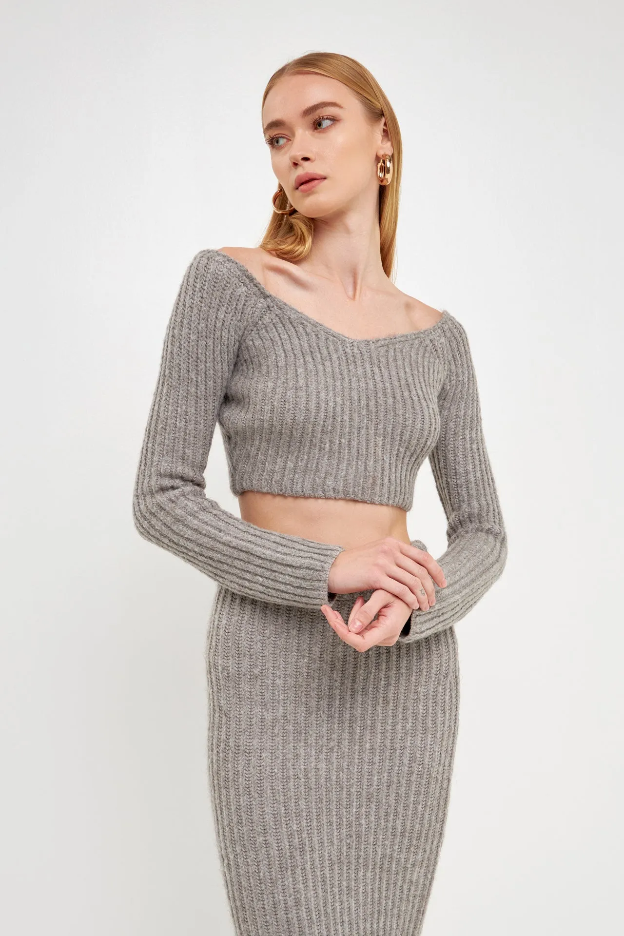 Endless Rose - Women's Cropped Long Sleeve Sweater