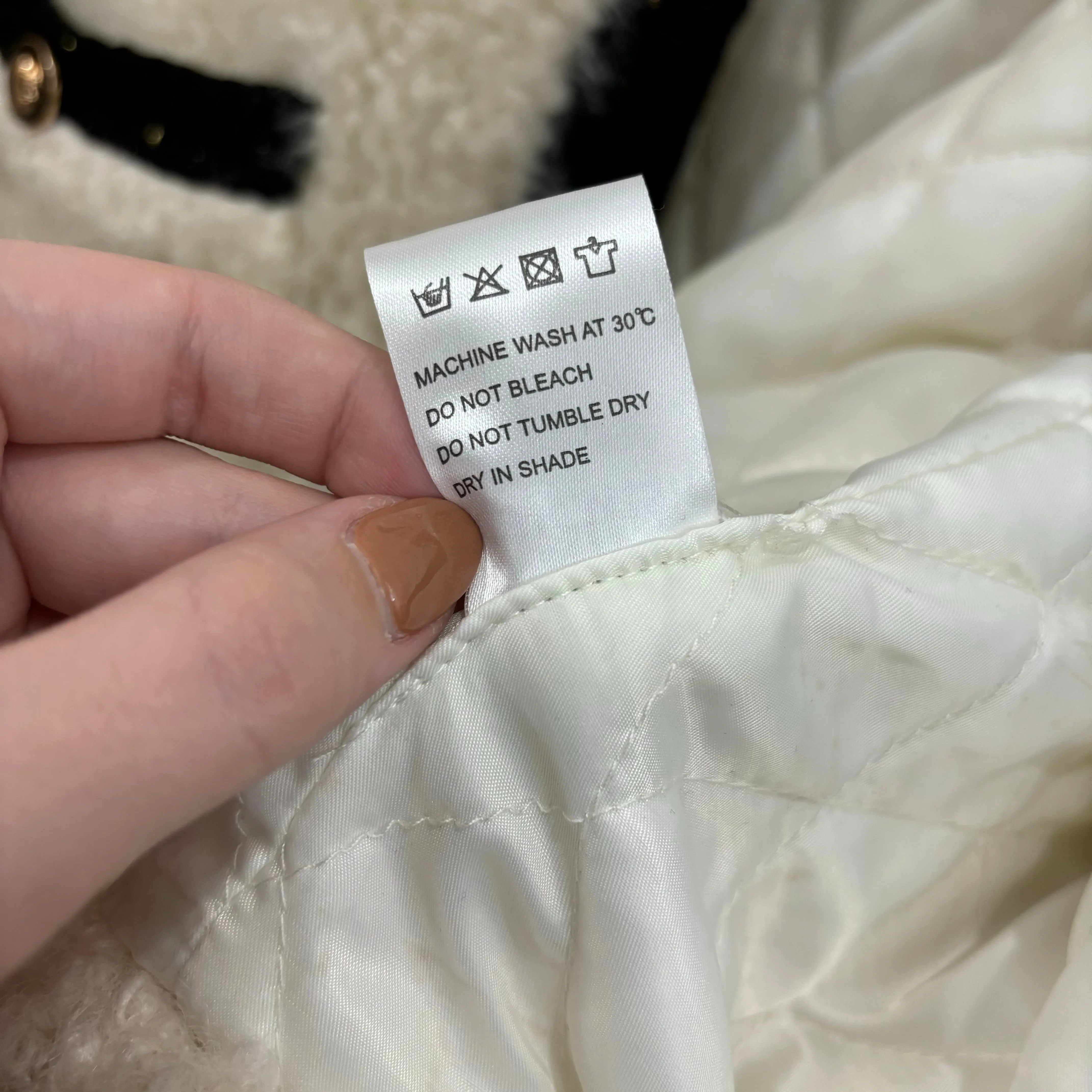 Jacket Faux Fur & Sherpa By Clothes Mentor In Silver, Size: 0