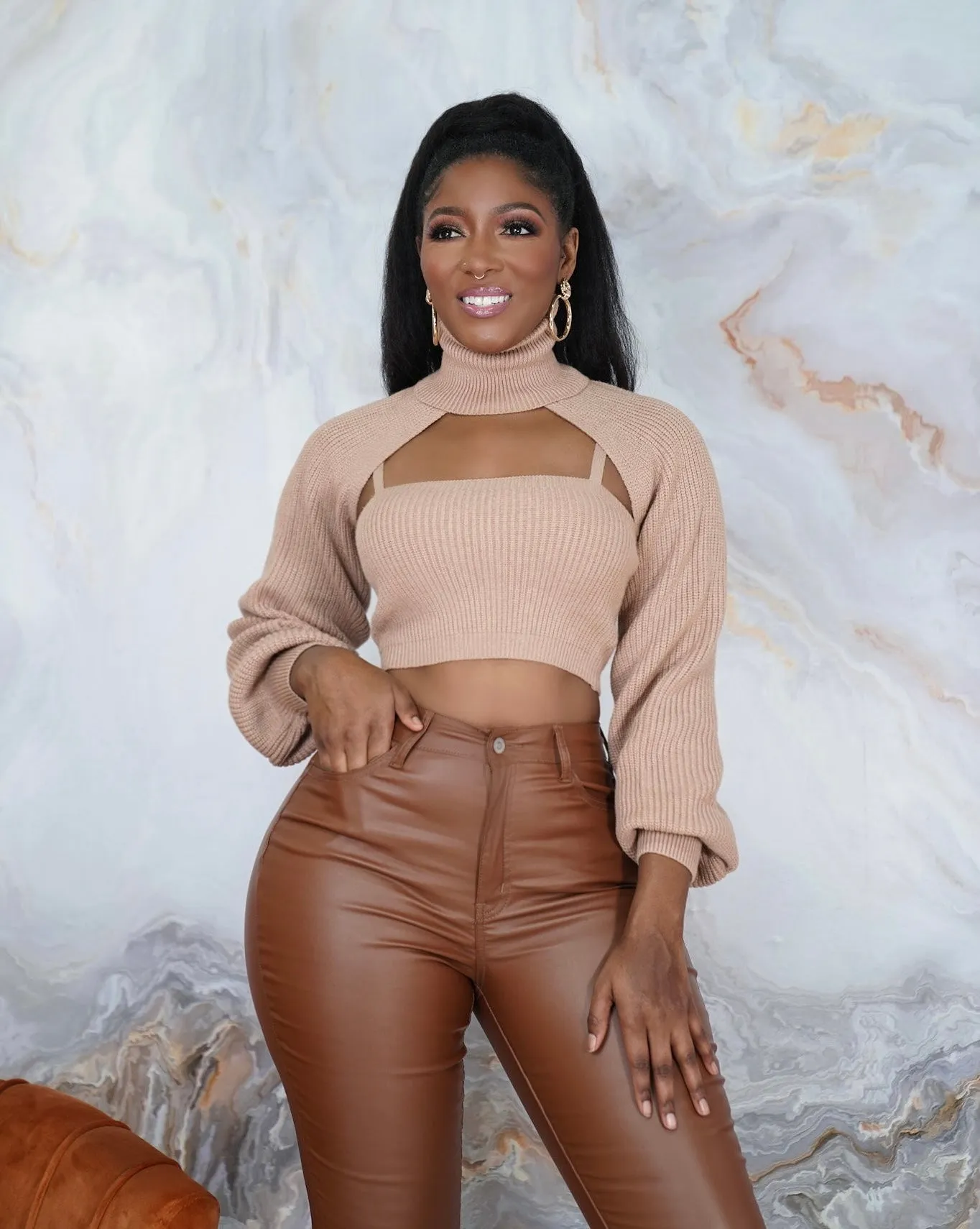 VIOLA CROP SWEATER