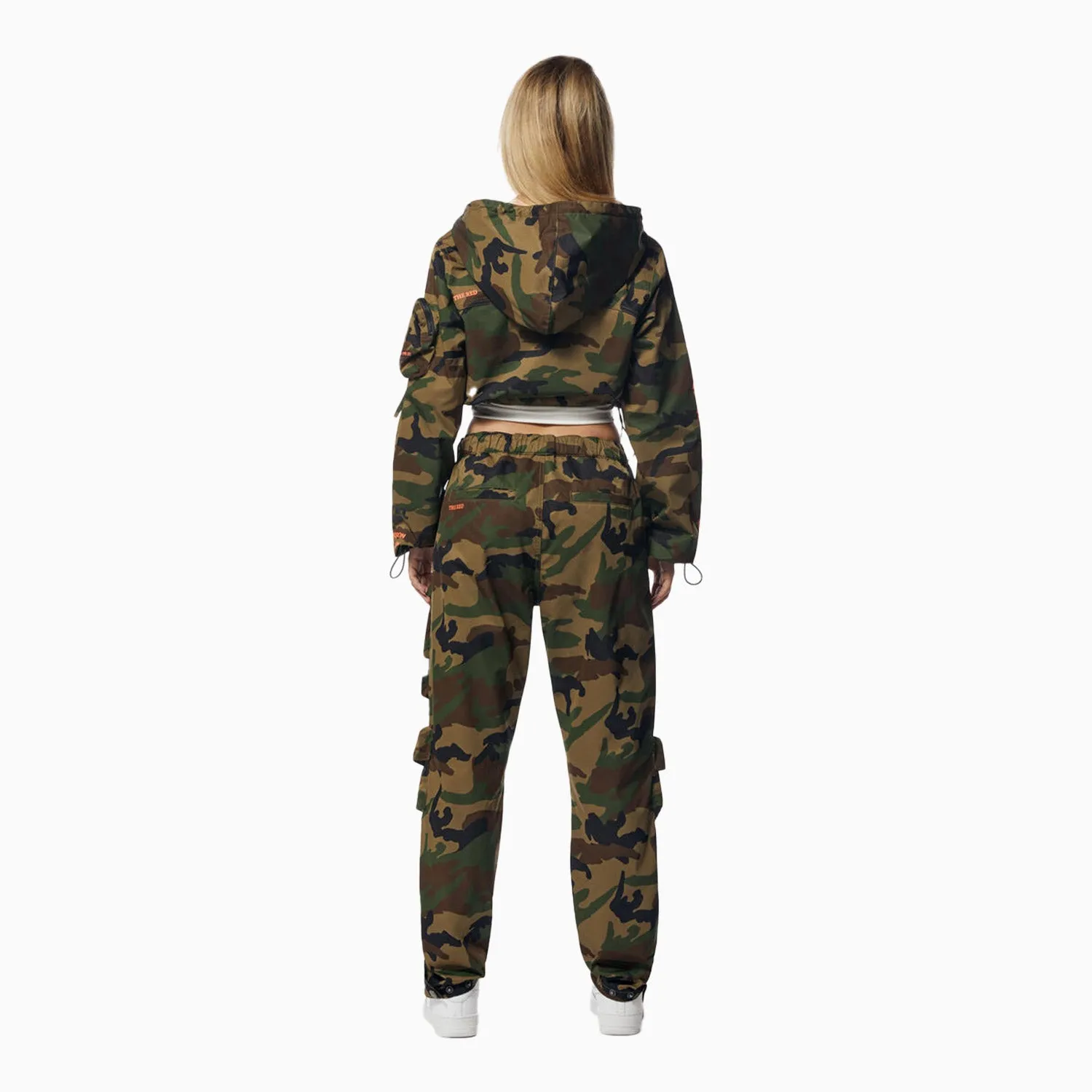 Women's Relaxed Utility Cropped Windbreaker Outfit